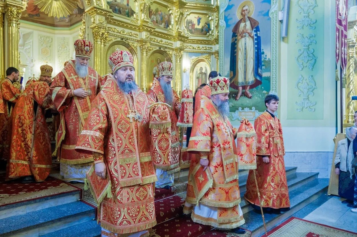 В ДЕНЬ ПРАЗДНОВАНИЯ СОБОРА САРАТОВСКИХ СВЯТЫХ В ПОКРОВСКОМ СОБОРЕ Г. САРАТОВА СОВЕРШЕНО АРХИЕРЕЙСКОЕ БОГОСЛУЖЕНИЕ. Георгиевское благочиние