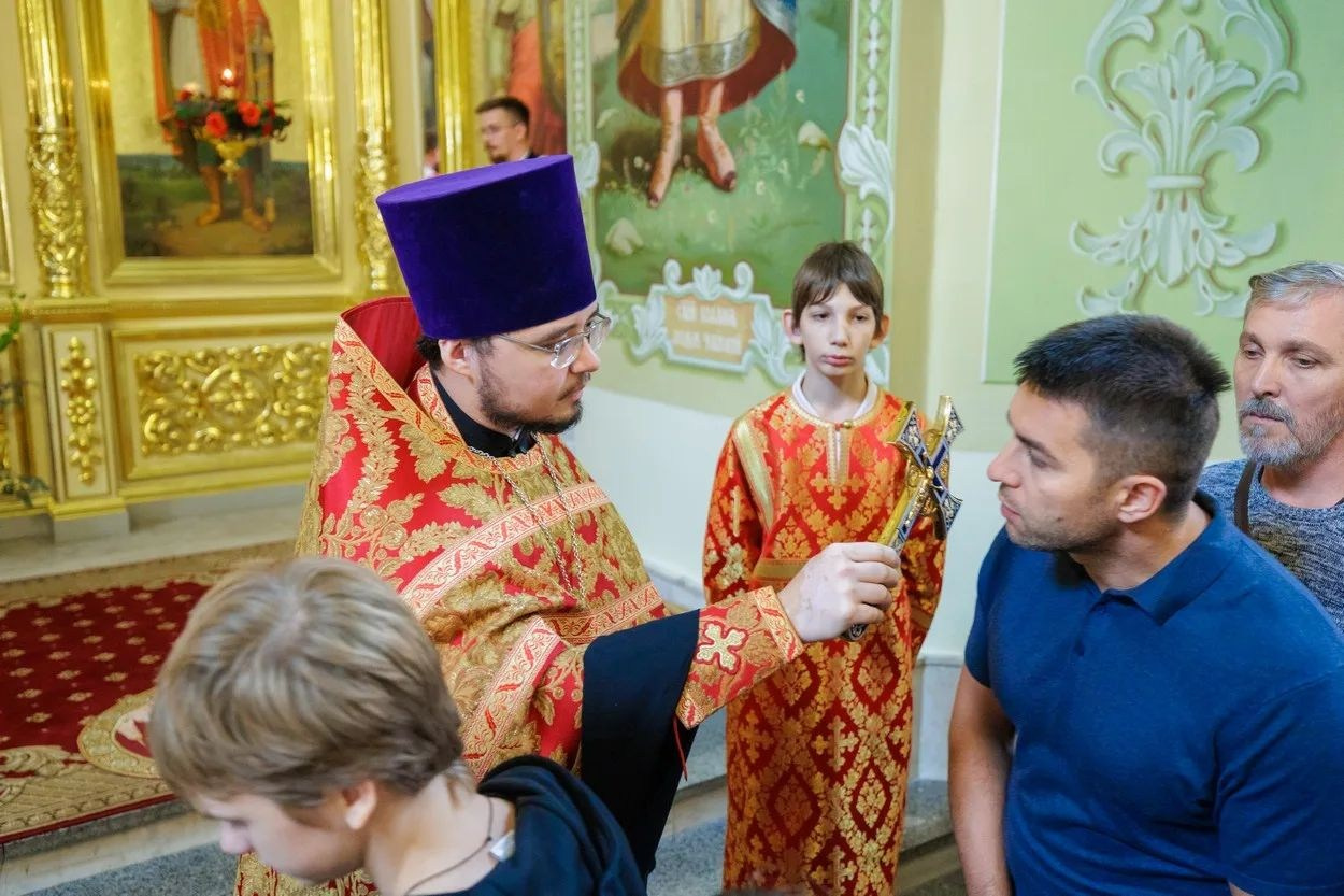 В ДЕНЬ ПРАЗДНОВАНИЯ СОБОРА САРАТОВСКИХ СВЯТЫХ В ПОКРОВСКОМ СОБОРЕ Г. САРАТОВА СОВЕРШЕНО АРХИЕРЕЙСКОЕ БОГОСЛУЖЕНИЕ. Георгиевское благочиние