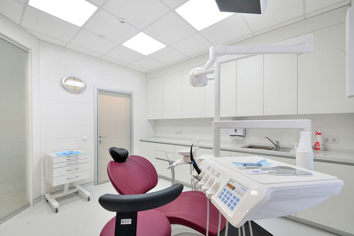 Стоматологическая клиника. Фотограф Сергей Сергеев