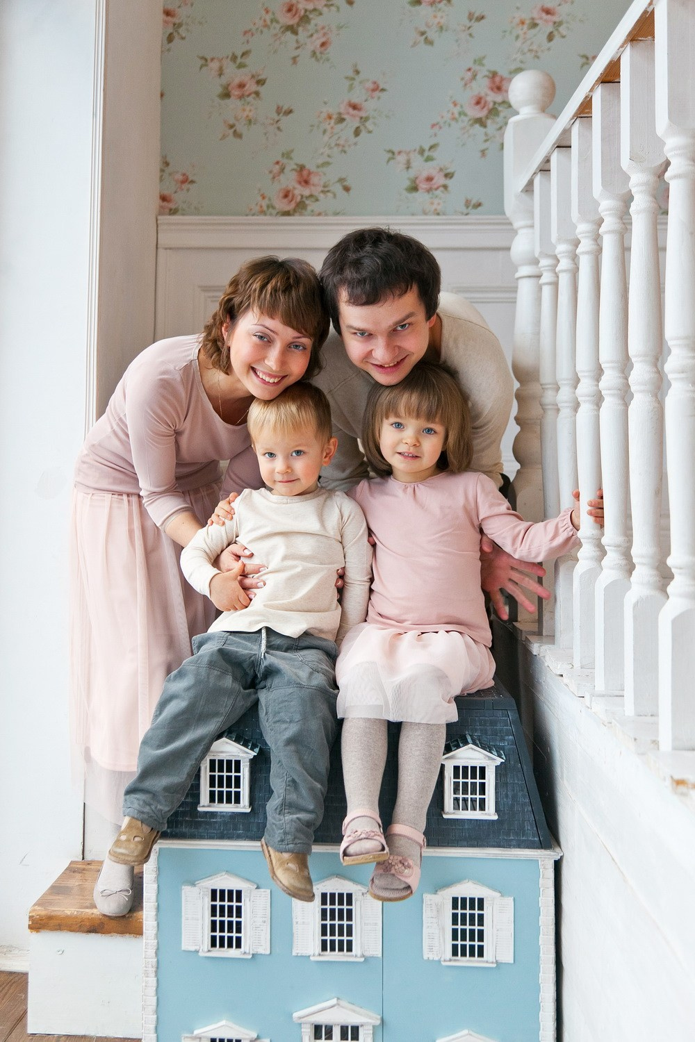 сайт семейного фотографа новогодние фото, Семейная новогодняя фотосессия спб, подарить фотосессию, праздник новый год подарок, детская фотосессия, семья как отметить праздник, подарок для семьи