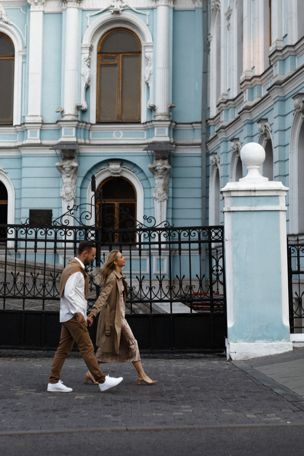Любовь со всеми остановками. Фотограф Владимир Молоканов