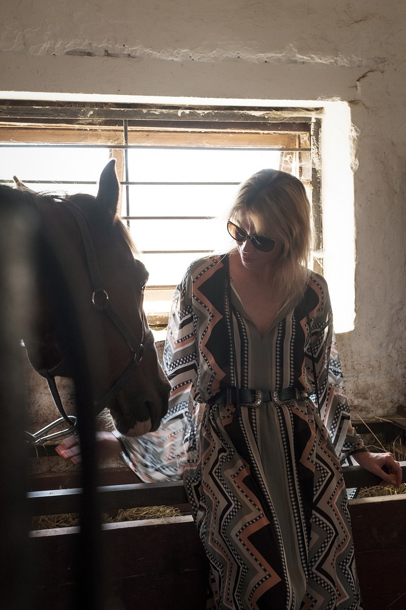 DEA (обувь). Эротико-драматический фотограф Маруся Скоробогатова