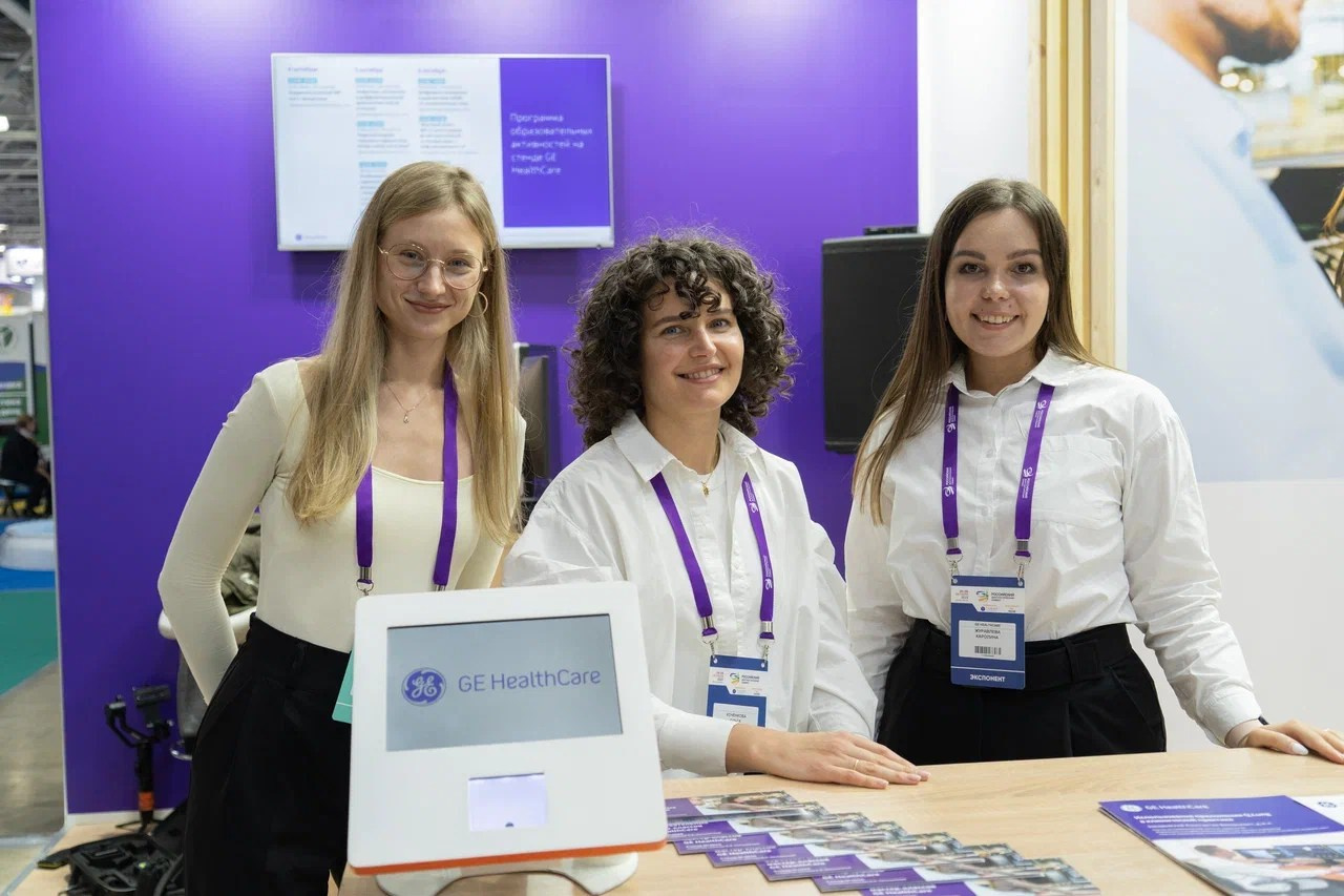 Выставочные стенды. Профессиональный портретный фотограф в Москве Владимир Глаголев