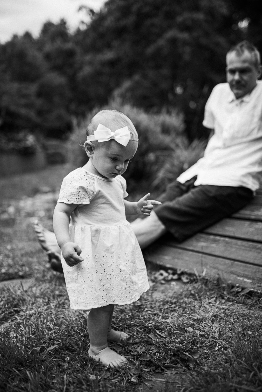 Коля, Ксюша, Саша, Андрей, Кира и бабушки | на даче