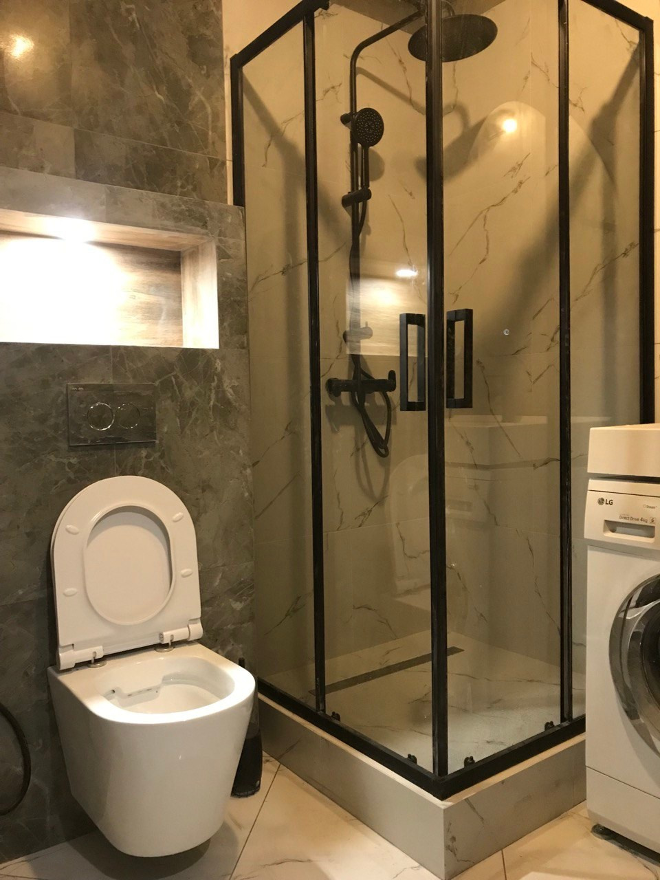 Ванная комната (ул. В. Сажинова д. 6/9). Ремонт санузла, туалета, ванной под ключ в Казани. Укладка плитки