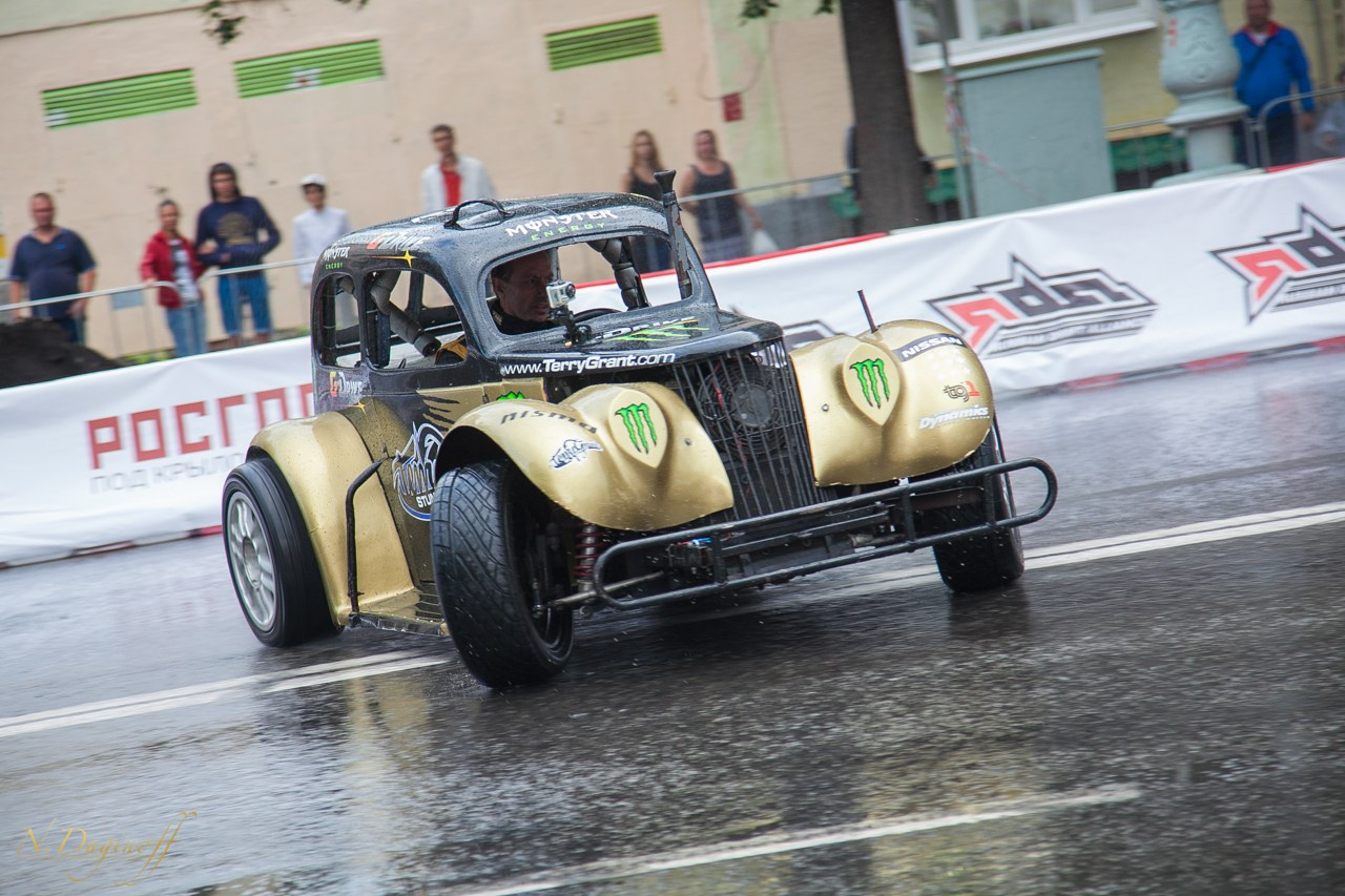 Nissan Nissmo Drive. Профессиональный фотограф Дугинов Николай | Екатеринбург