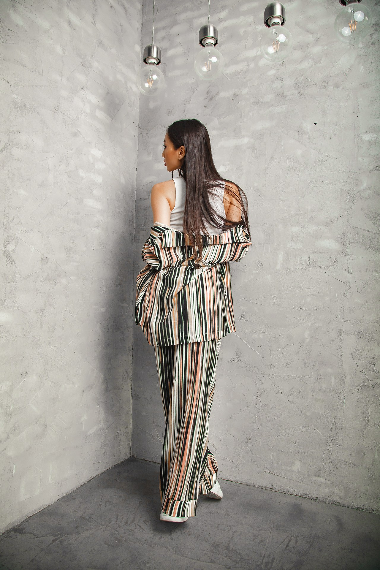 Реклама женской одежды. Натан Супервайзер по Продакшену