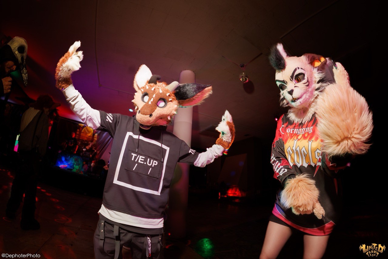 United Furry Convention 2026. Различные мероприятия и просто фотографии людей