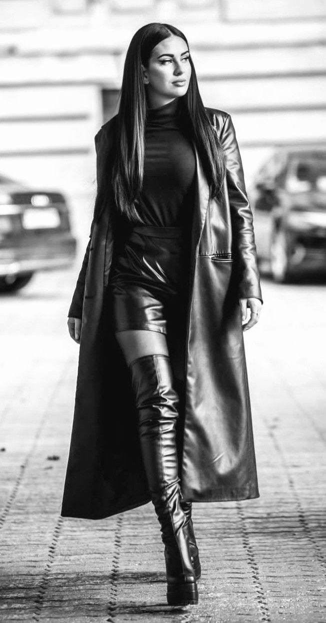 Кожаный плащ