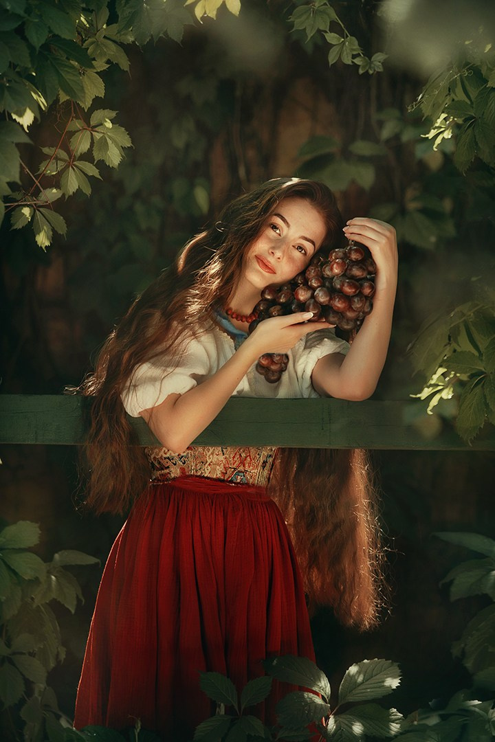Женская фотосессия на природе.
