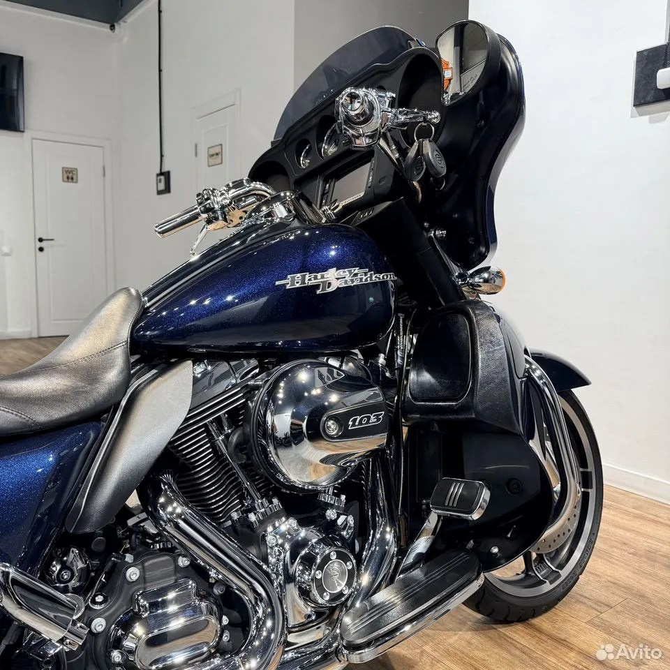 Купить Harley-Davidson 2013 Street Glide 103 ABS Cobra (Ocean Blue) (Touring) — подробнее на сайте. Hello Davidson, Москва. Только хорошие мотоциклы…