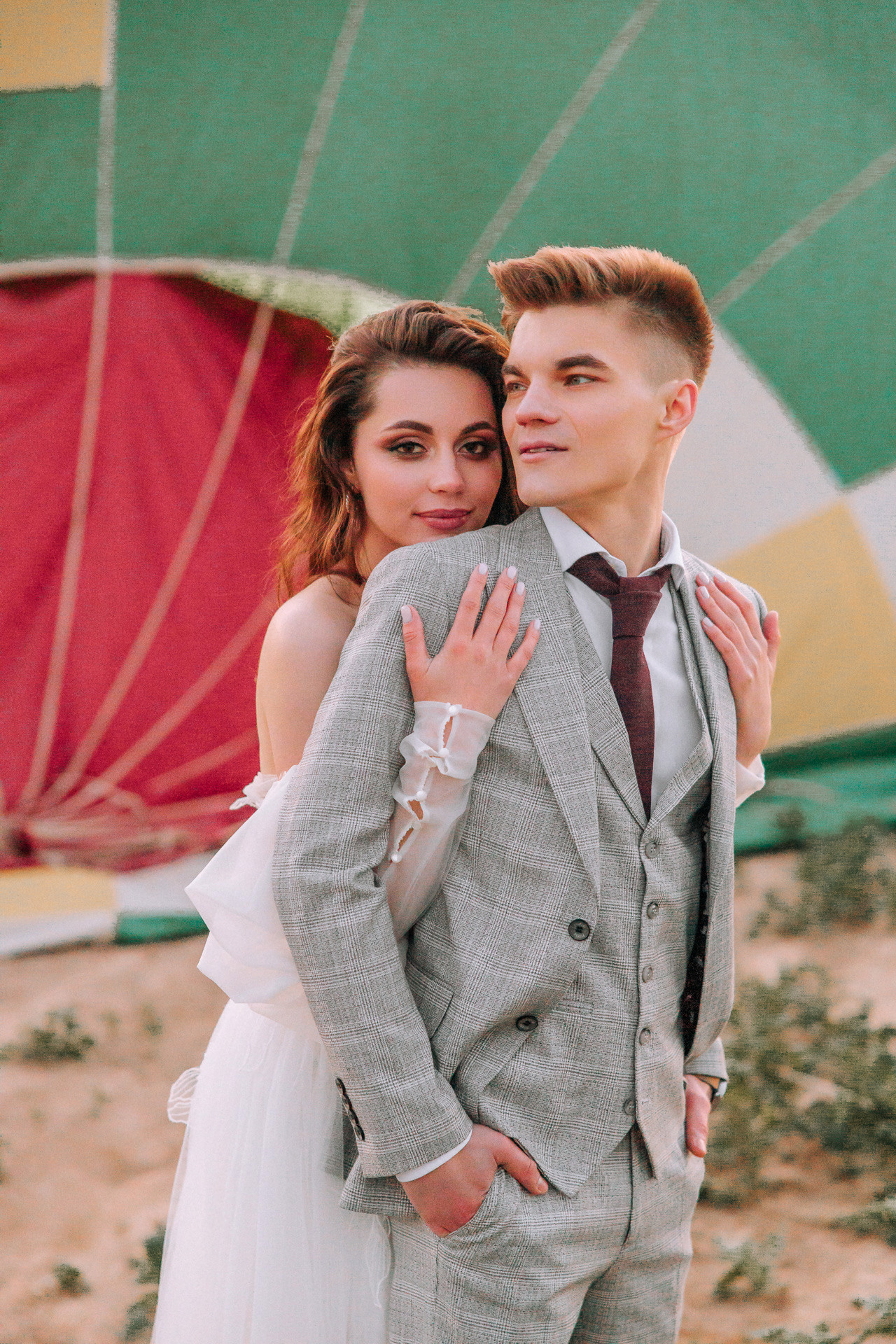 Вдвоем на шаре. Свадебный фотограф Минск РБ