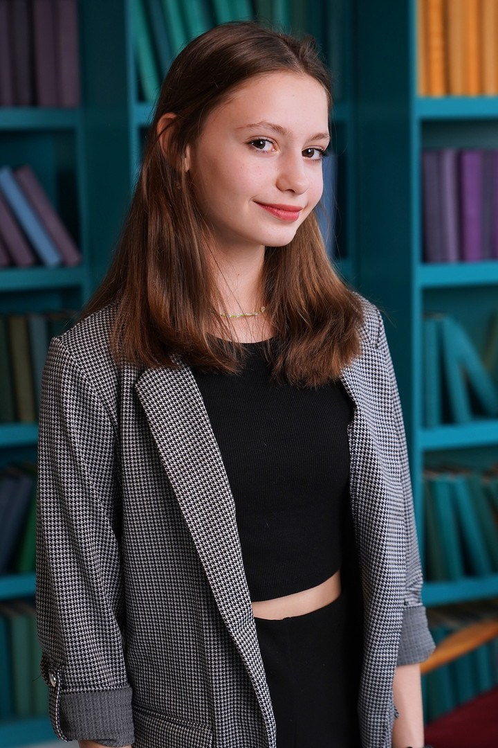 ФОТОСЕССИЯ В ГОРОДСКОЙ БИБЛИОТЕКЕ. Школьная фотография в Санкт-Петербурге, выпускные альбомы, фотосессии