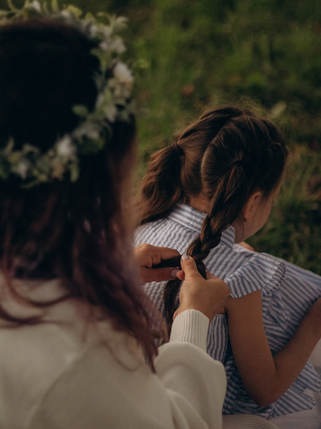 Счастливая семья на прогулке в парке, Новосибирск