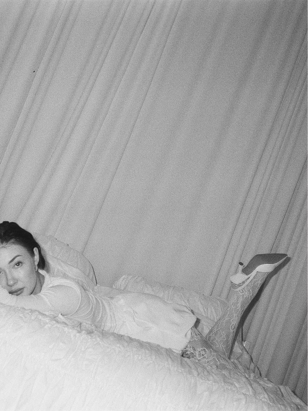 Очень нежная и красивая фотосессия на пленку в студии. Плёночный фотограф Москва, Саша Звук