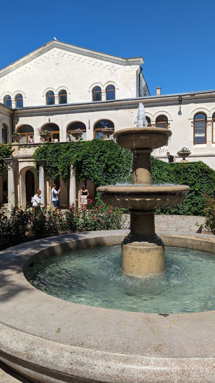 Самые красивые локации города Севастополь. Где пофотографироваться в Севастополе? Локации для фото. 1 место. Первое место. Место. Бывшее мес. Профессиональная фотосъемка в Крыму. Натуральные эмоции и живые кадры. Забронируйте дату прямо сейчас!