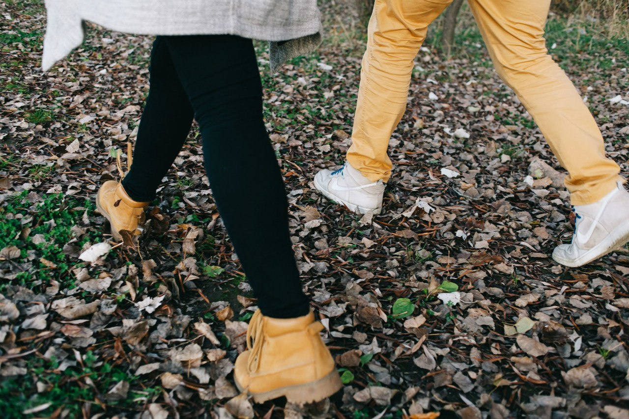 Фотосессия пары на берегу реки. Семейный и свадебный фотограф в Майкопе Михаил Мартиросян