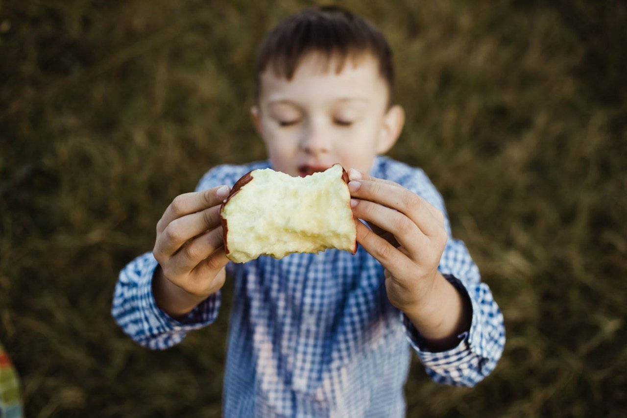 Семейная фотосессия на природе. Семейный и свадебный фотограф в Майкопе Михаил Мартиросян