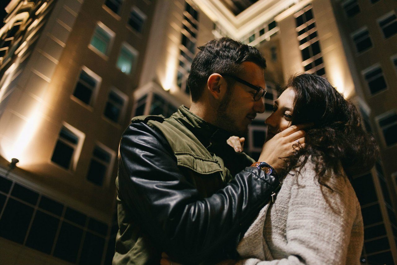 Фотосессия пары на берегу реки. Семейный и свадебный фотограф в Майкопе Михаил Мартиросян