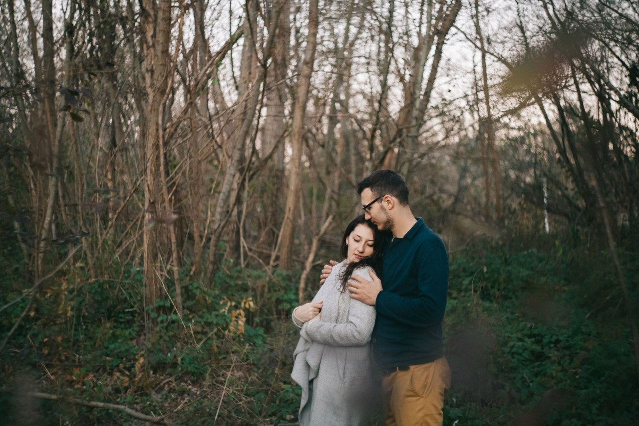 Фотосессия пары на берегу реки. Семейный и свадебный фотограф в Майкопе Михаил Мартиросян
