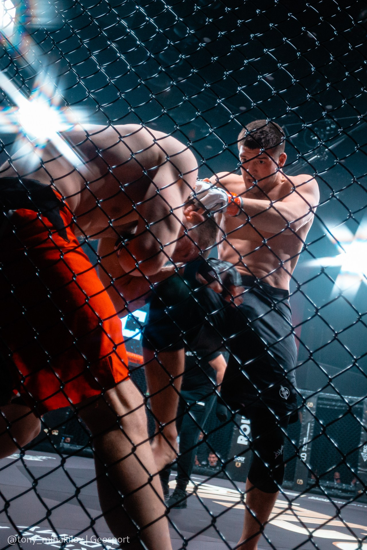 Спорт. Tony Mikhailov