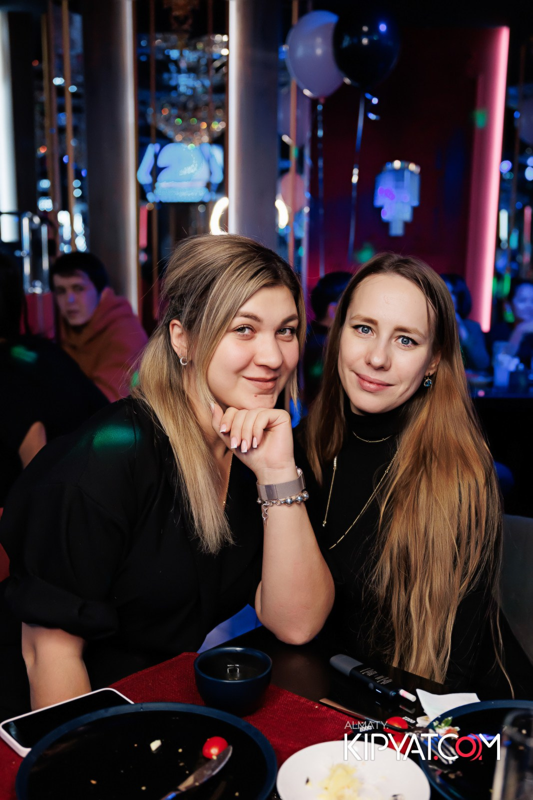 ЗАЯ, НА БИС. КИПЯТКОМ АЛМАТЫ!