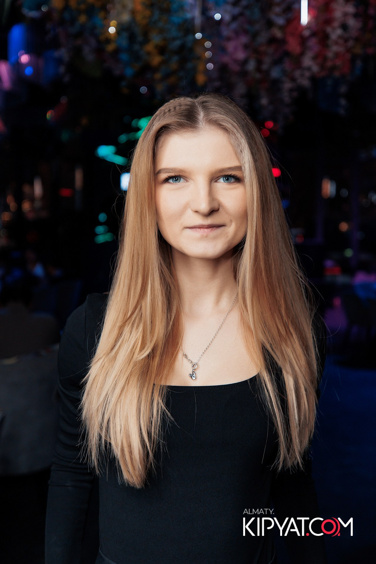 FRIENDS BAR & TERRACE. КИПЯТКОМ АЛМАТЫ! Фотосъемка мероприятий в Алматы