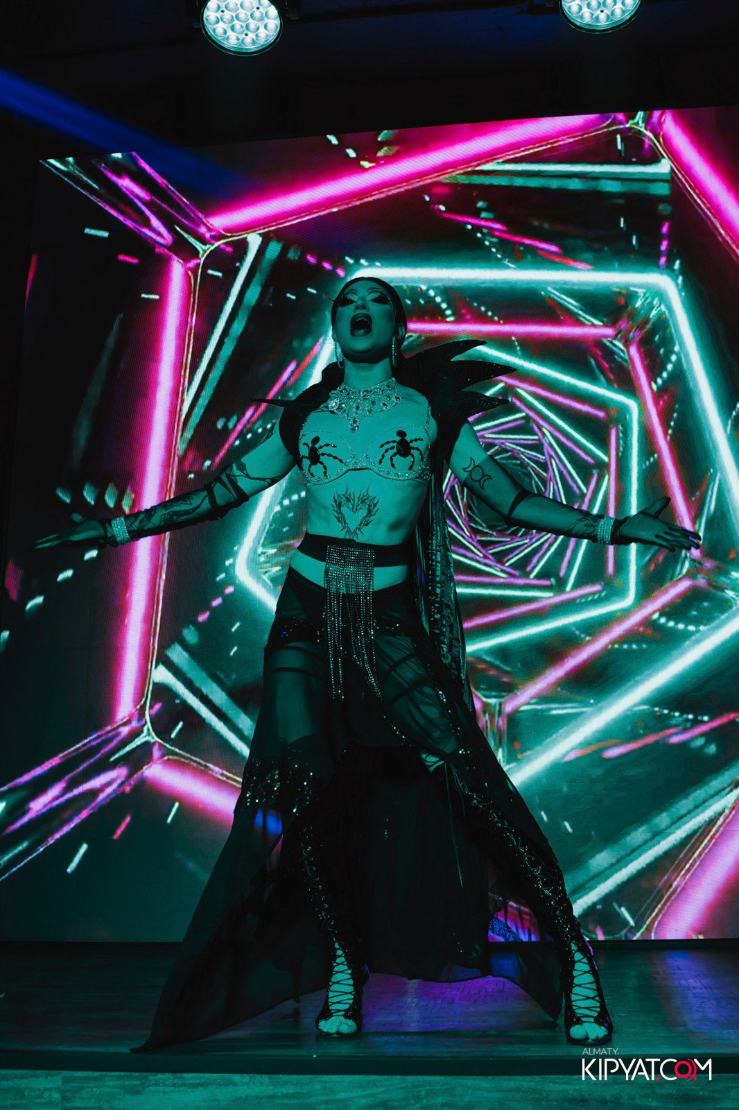 НОЧНОЙ КЛУБ ICON. КИПЯТКОМ АЛМАТЫ!