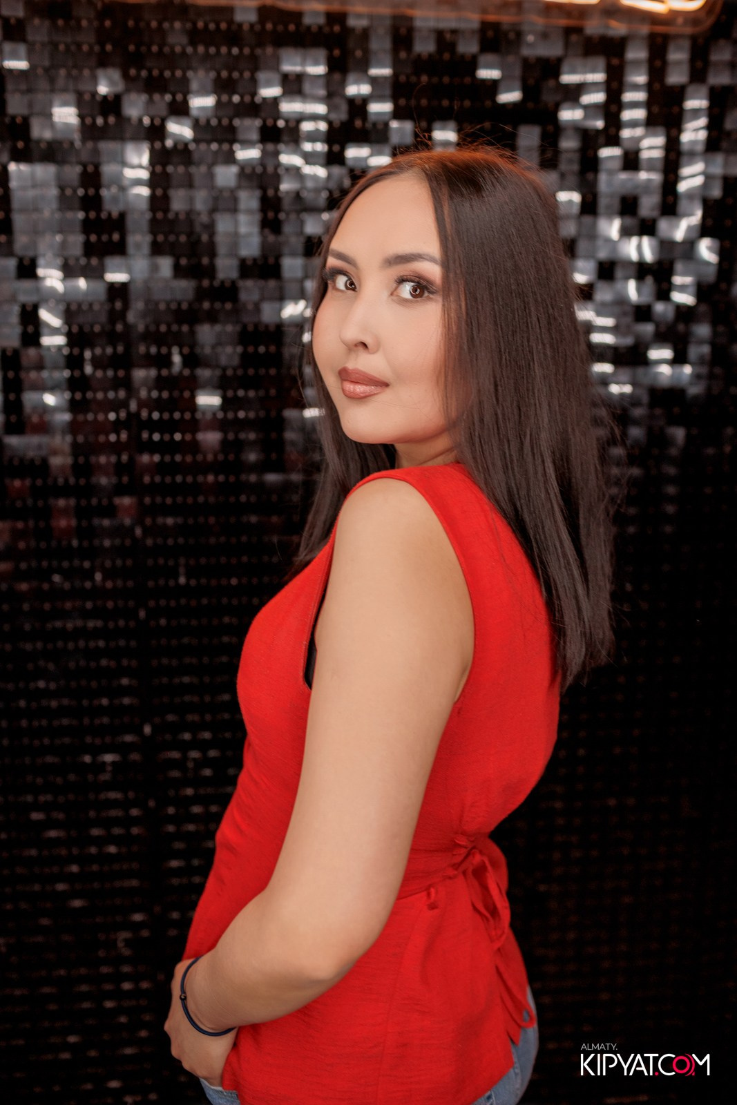 LAUREATE GRAND CAFÉ. КИПЯТКОМ АЛМАТЫ!