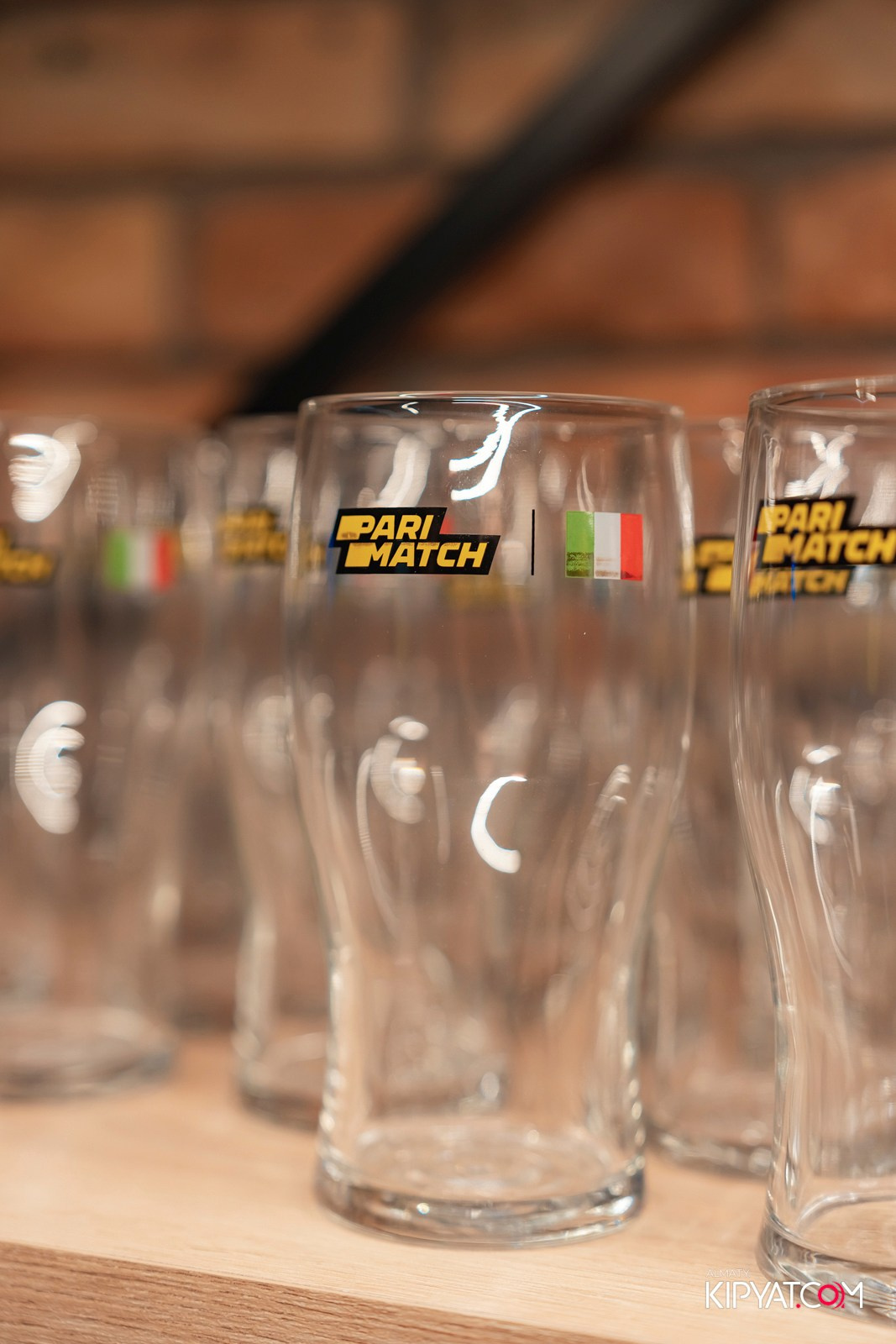 HARVEY'S PUB. КИПЯТКОМ АЛМАТЫ!