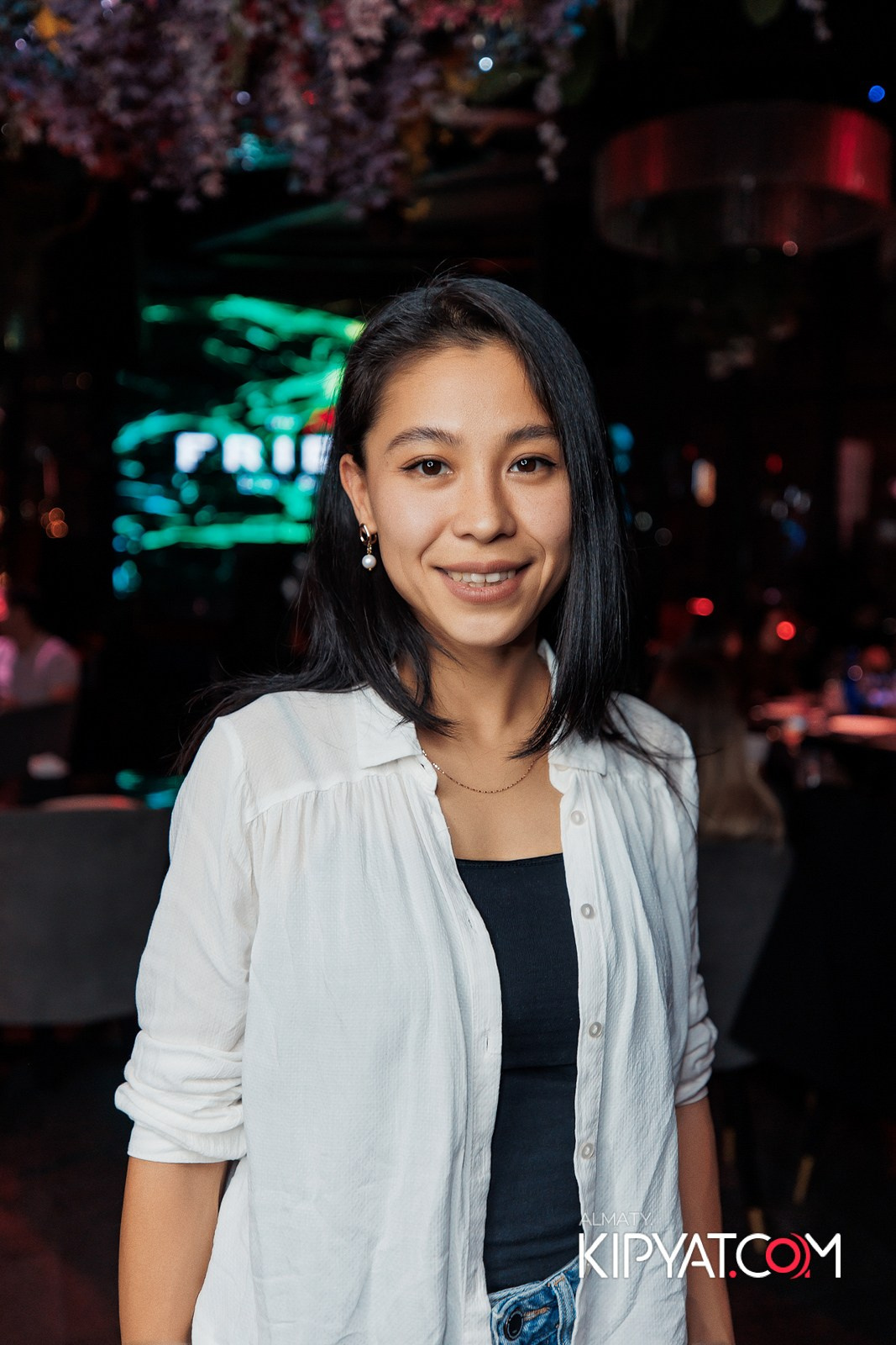 FRIENDS BAR & TERRACE. КИПЯТКОМ АЛМАТЫ!