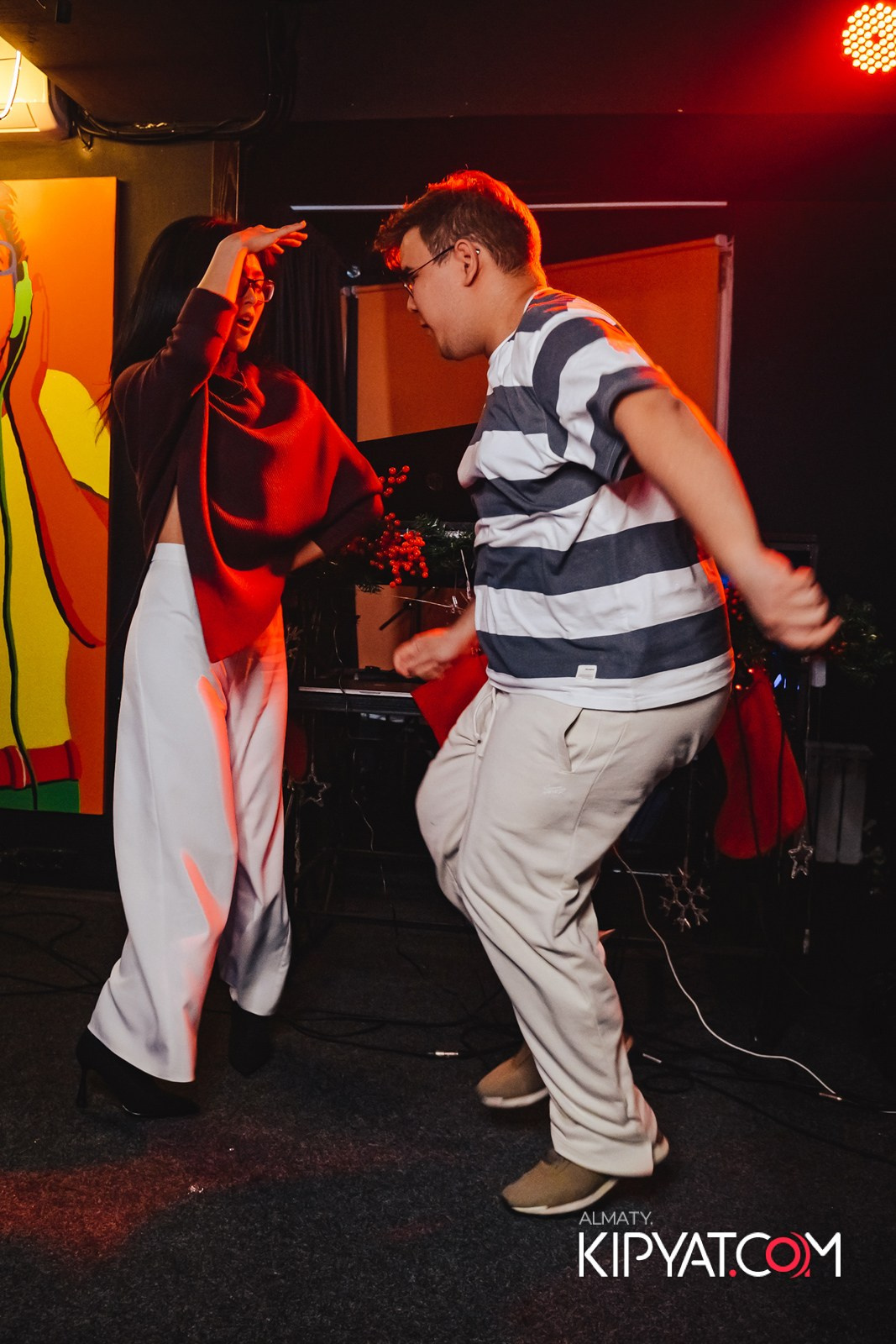 ГРИЛЬ БАР ШАШЛЫКOFF. КИПЯТКОМ АЛМАТЫ!