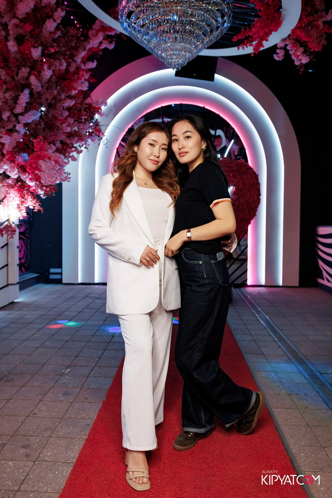 ЗАЯ, НА БИС. КИПЯТКОМ АЛМАТЫ!