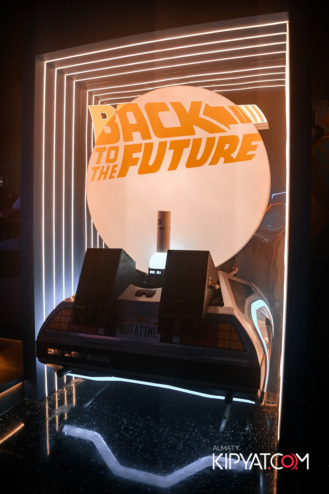 SANTA BARBARA ВЫСТУПЛЕНИЕ ГРУППЫ БРАТЬЯ ГРИММ. КИПЯТКОМ АЛМАТЫ!