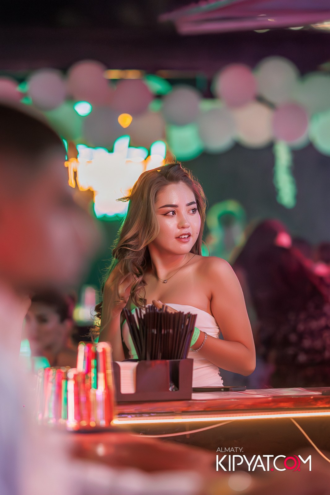 SKY BAR. КИПЯТКОМ АЛМАТЫ!