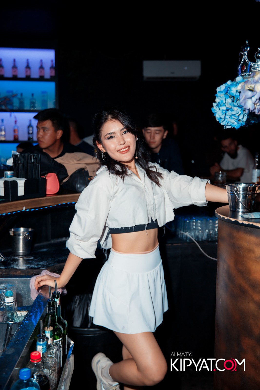 UYAT EMES BAR. КИПЯТКОМ АЛМАТЫ!