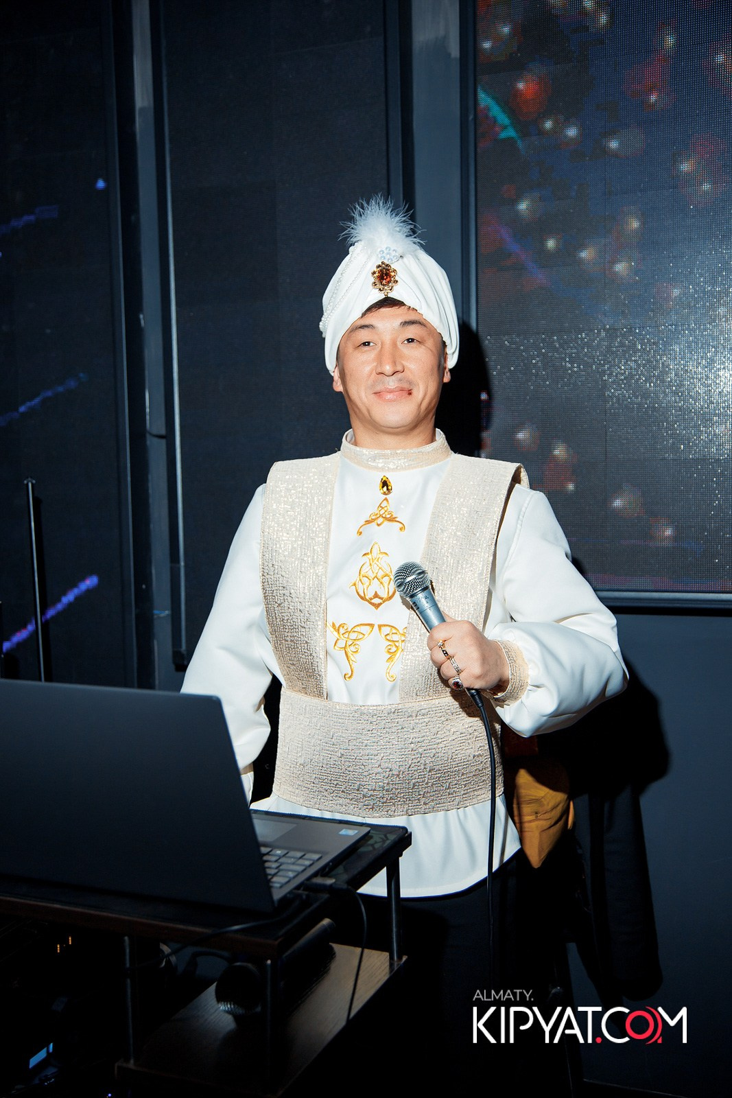 КАФЕ ЖАСМИН НА ЯССАУИ. КИПЯТКОМ АЛМАТЫ!