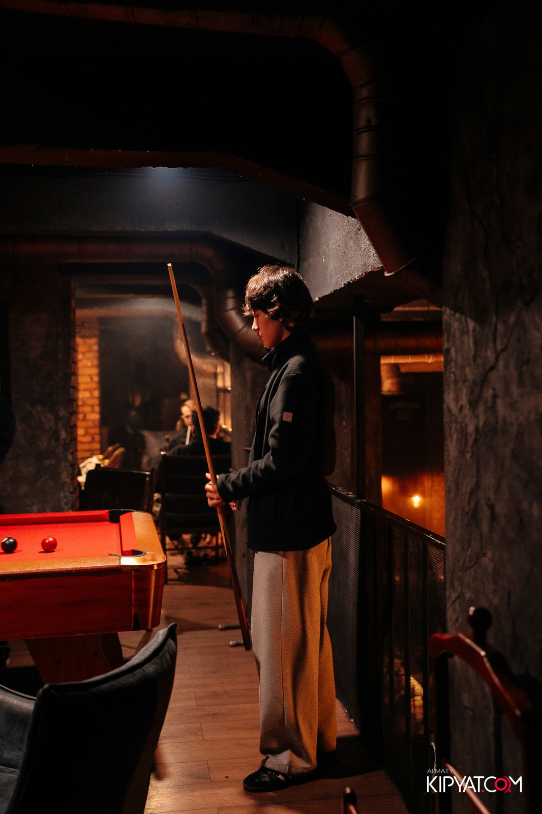 РЕСТО-БАР СКАНДАЛИСТЪ. КИПЯТКОМ АЛМАТЫ!