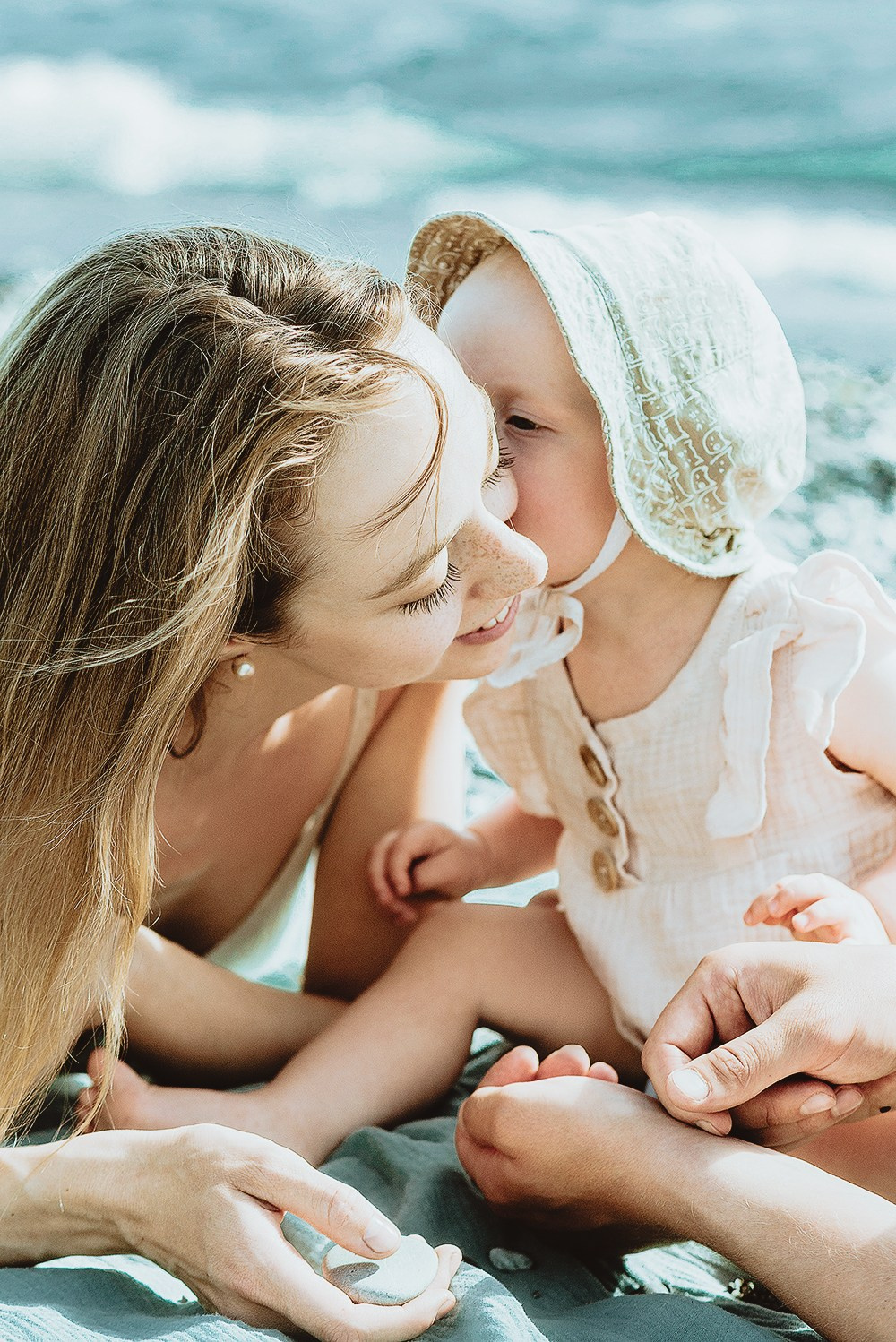 Семейная фотосессия в Сириусе и Адлере. Фотограф в Адлере, Сириусе, Красной Поляне — лавстори, семейные и индивидуальные фотосессии