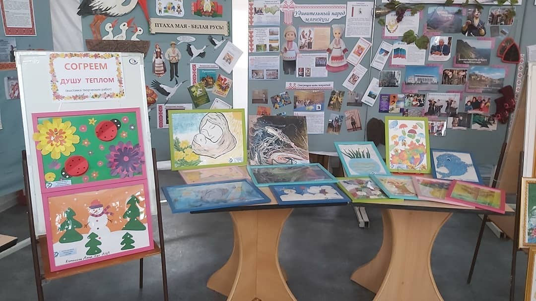 Выставка детского творчества и диалог с ведомствами: вместе решаем важные вопросы в библиотеке им. Шолохова 📚✨