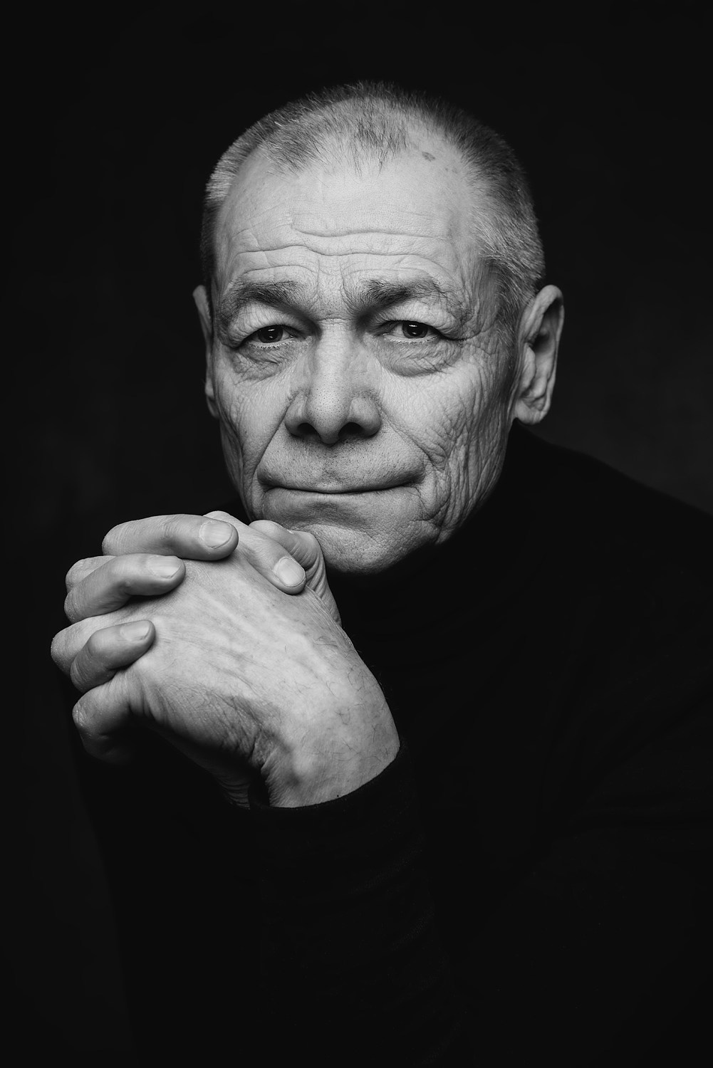 U-ray: Художественный чёрно-белый портрет. U-ray