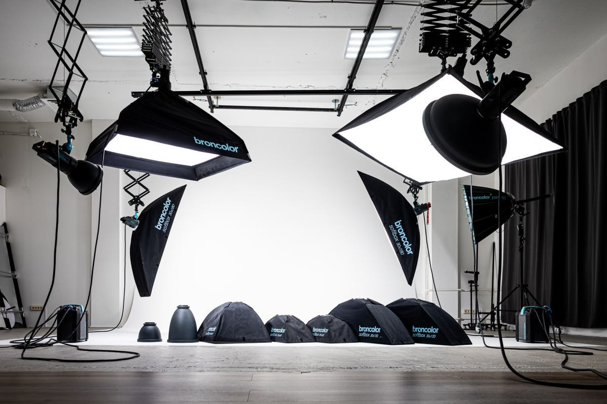 Актуальные фотостудии Самары: аренда, новогодние локации, услуги фотографа