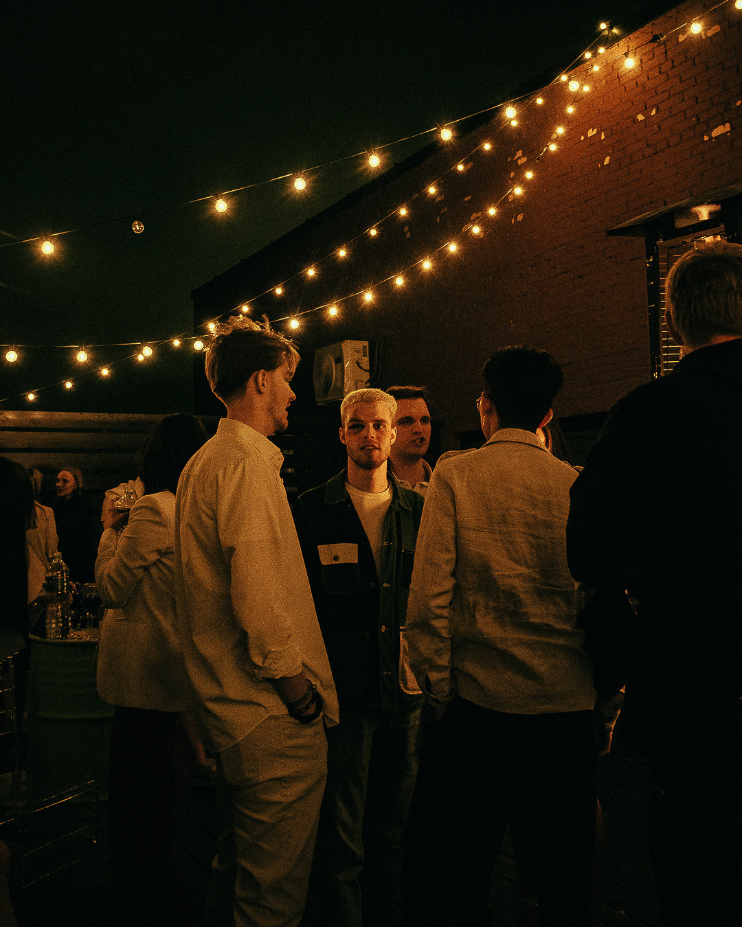 Attività. Fotografo a Mosca con un’atmosfera notturna di foto