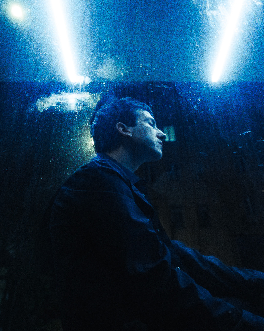 Individuali di ripresa. Fotografo a Mosca con un’atmosfera notturna di foto