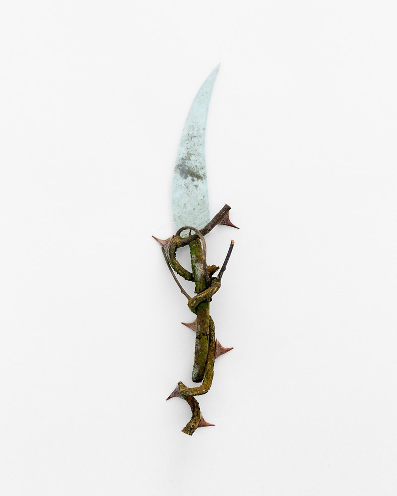 Острые предметы. Фотографии Саши Любина