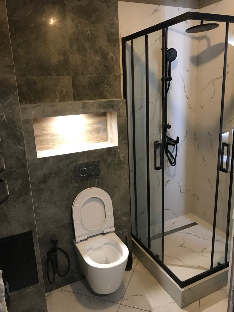 Ванная комната (ул. В. Сажинова д. 6/9). Ремонт санузла, туалета, ванной под ключ в Казани. Укладка плитки