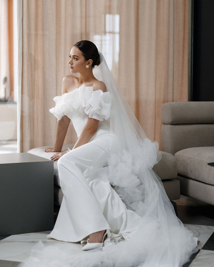 Образ невесты. Платье, макияж и укладка. Валеева Виктория | Свадебный фотограф в Ростове-на-Дону и Москве