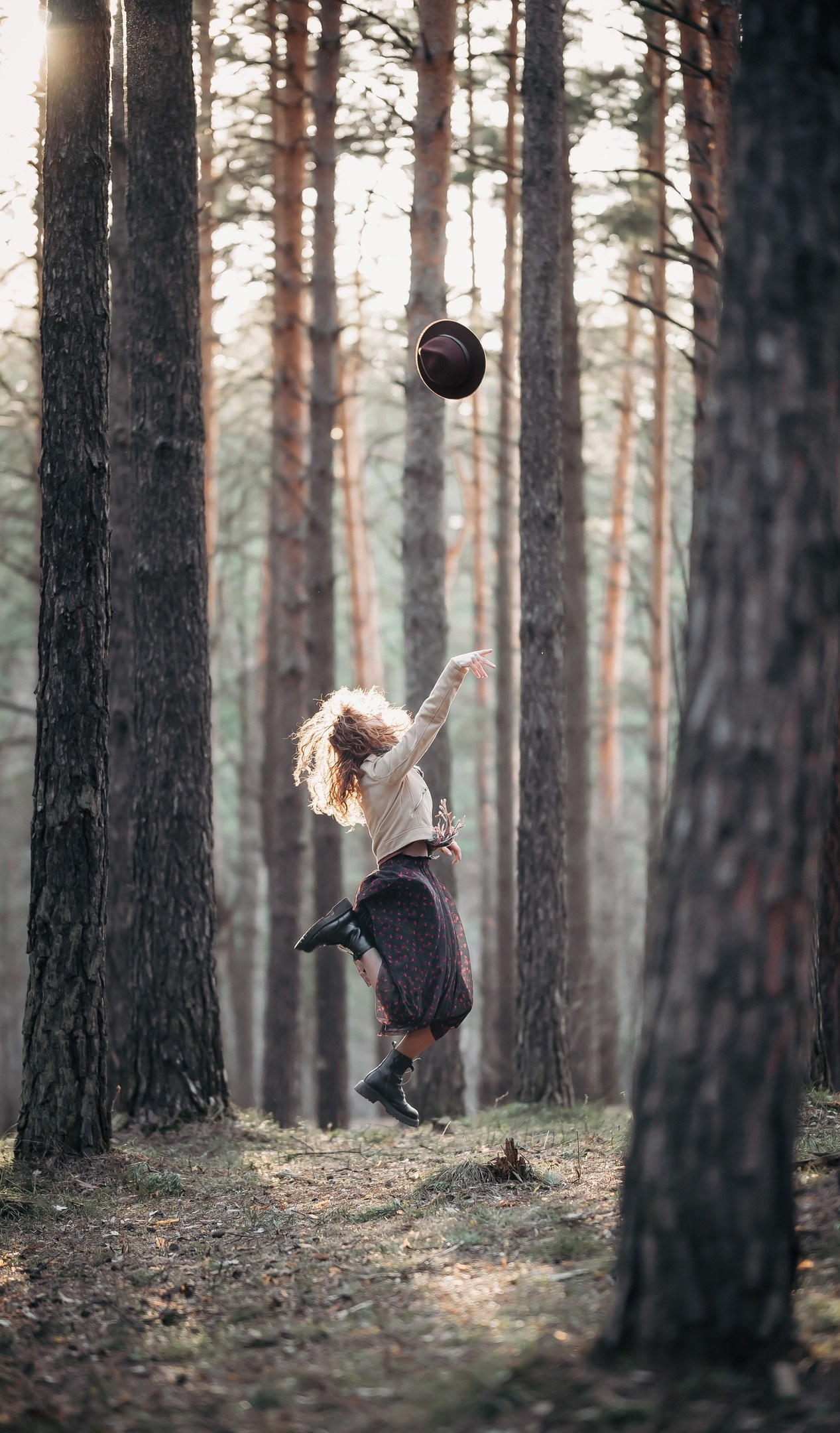 Прогулочная фотосессия в лесу