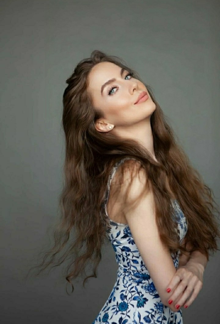 Анастасия, 40-42 р-р, 165 см. KED Production — продакшн из СПб. Создаём фото, видео и контент, который помогает брендам и селлерам продавать больше