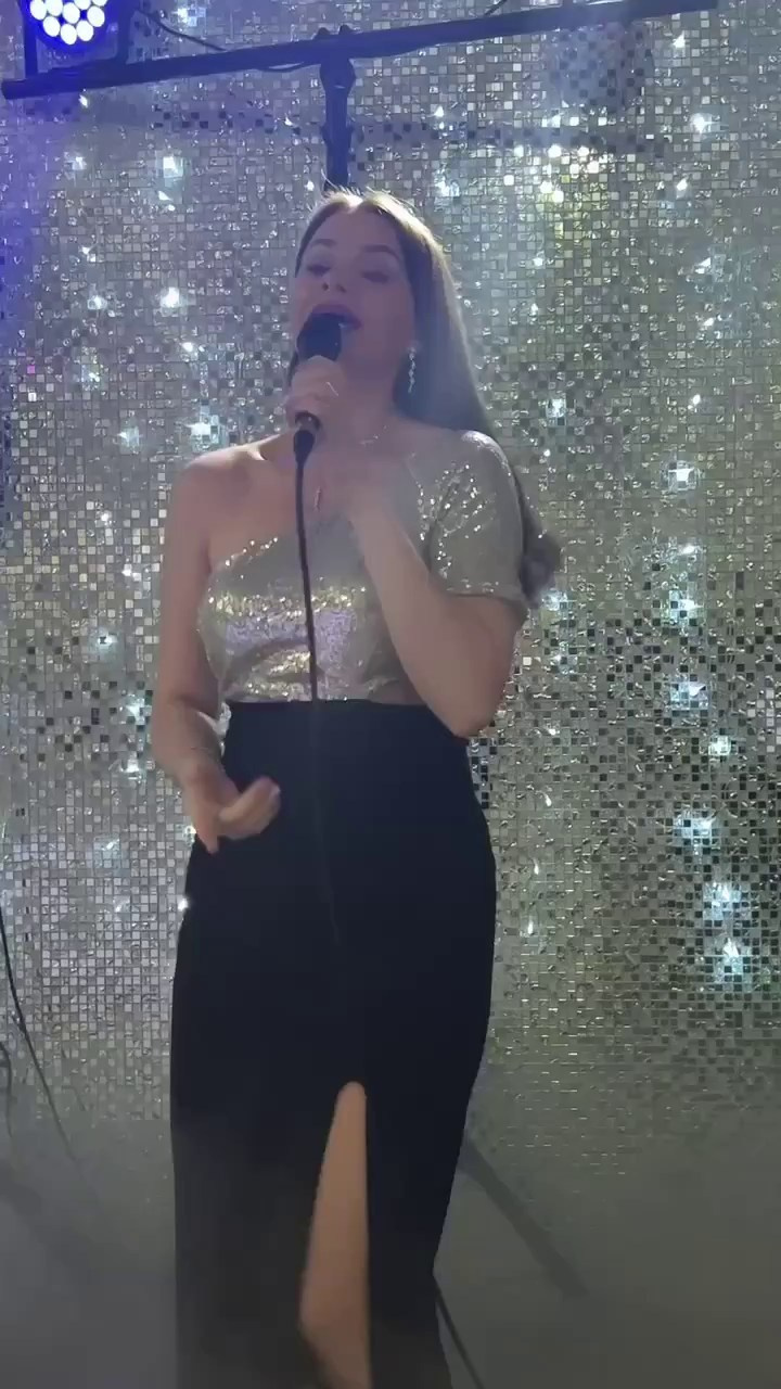 Музыкальное соправождение. Организатор праздников. Ведущая Марина Гребенникова